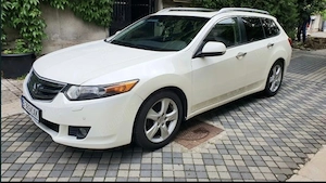 Honda Accord Tourer (Break), nivel de echipare de top (Executive) - imagine 2