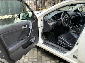 Honda Accord Tourer (Break), nivel de echipare de top (Executive) - imagine 3
