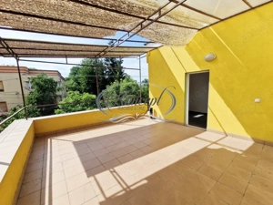 Casa / sediu firma in Andrei Muresanu - imagine 5