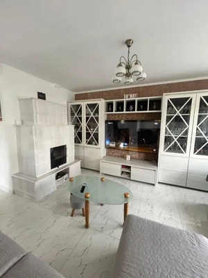 Casa/Vila cu 8 camere, 4 bai - Zarnesti