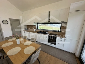 Casa individuala, 4 camere, 300mp, Zona Livezeni - imagine 9