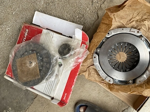 Kit distribuție și kit ambreiaj subaru  - imagine 4