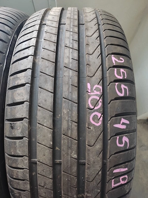2 anvelope PIRELLI 255/45/19 VARA in stare ca si noi 