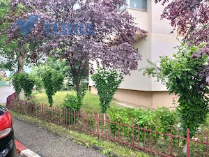 Vând apartament 2 camere, parter înalt, utilat şi mobilat. - imagine 9