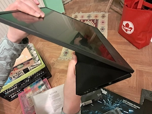 monitor portabil Lenovo Nou