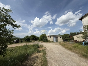 Stație Carburanți De Vânzare| 18.000 mp teren | Hale | Front la E81 - imagine 10