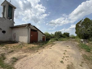 Stație Carburanți De Vânzare| 18.000 mp teren | Hale | Front la E81 - imagine 13