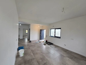 1/2 Duplex pe parter,predare la cheie  , 3 dormitoare, Zona Metro 2, Comision 0% - imagine 4