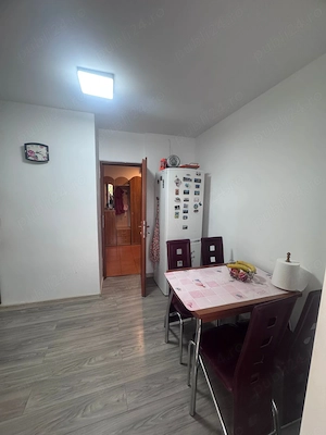 Apartament 3 camere Navalistilor  - imagine 9