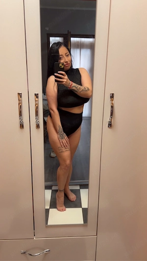 Bruneta Sexy !!!