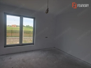 Casa cu 5 camere, 617 mp teren, Mosnita Veche - imagine 4