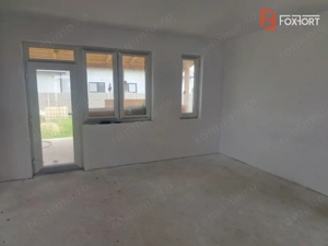 Casa cu 5 camere, 617 mp teren, Mosnita Veche - imagine 3