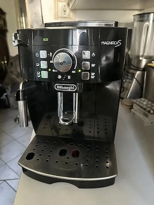 Expresor Delonghi Magnifica S