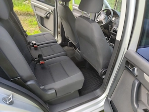 Volkswagen Touran An fabricație: 11.2013 - imagine 9