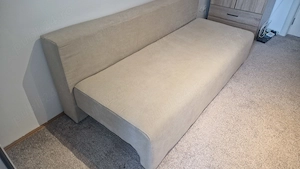Vand urmatoarele piese de mobilier