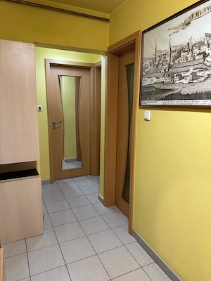 Vând apartament cu 3 camere decomandat, etajul 1,zona Lipovei -Holdelor - imagine 8