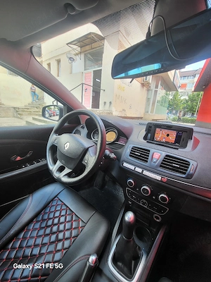 Megane3 hatchback  - imagine 3