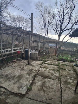 vand casa 3 camere,zona munte
