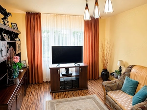 3 camere decomandate ,toate utilitatile, centrala pe gaze,pereti indreptati ,AC ,partial mobilat,POD
