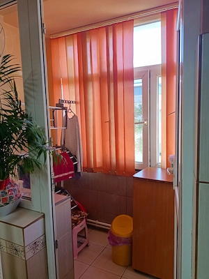 3 camere decomandate ,toate utilitatile, centrala pe gaze,pereti indreptati ,AC ,partial mobilat,POD - imagine 4