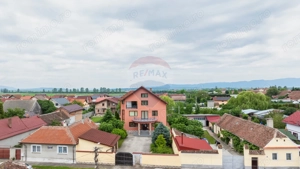 VILA SANNE – 10 camere, teren 1300 mp, Hălchiu - imagine 3