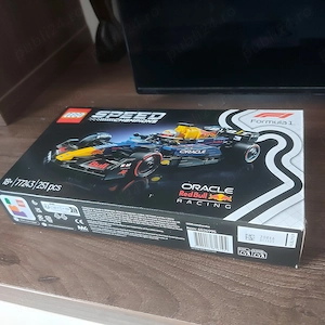 Vând set sigilat LEGO Speed Champions Oracle Red Bull Racing Formula 1, cod 77243