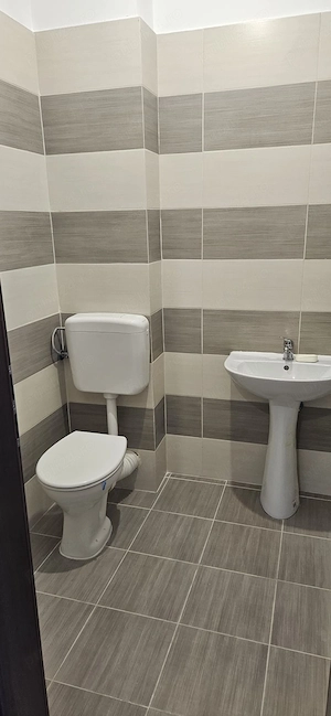 Apartament -3 camere -decomandat-Zona Rahova - 84500 euro - imagine 7