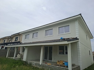 De vanzare duplex 5 camere  in Mosnita Noua , aproape de Calea Buziasului, 148000 euro negociabil - imagine 9