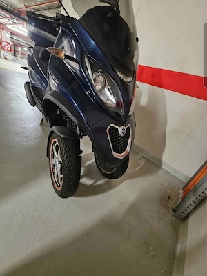 Piaggio MP3 2017, 300 cc, motor calat - imagine 3