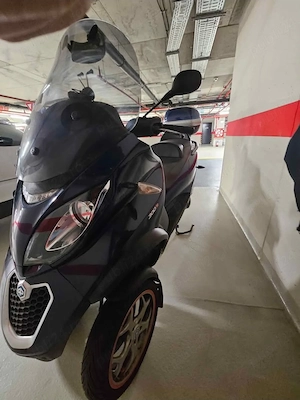 Piaggio MP3 2017, 300 cc, motor calat - imagine 2