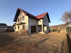 Vil #259;  #238;n P #259;tr #259;u #539;i + 8400mp teren - imagine 3