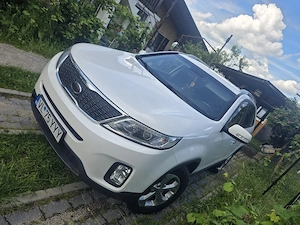 vand Kia Sorento  - imagine 4