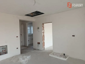 Apartament 2 camere, 57 mp cu gradina in Giroc - imagine 3