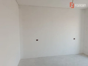 Apartament 2 camere, 57 mp cu gradina in Giroc - imagine 2