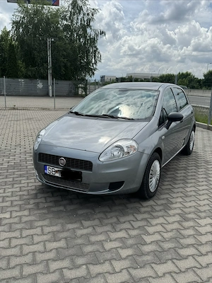 Vând Fiat Grande Punto, an fabricație 2009, motor 1.2 benzină (65 CP), foarte economic și fiabil.    - imagine 2