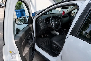 Dacia Duster Prestige 4x4 1.5 dCi 116 CP 2021   Camera, Navi - imagine 10