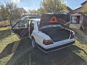 Mercedes w124 E220 - imagine 3