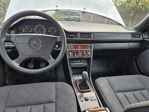Mercedes w124 E220 - imagine 4