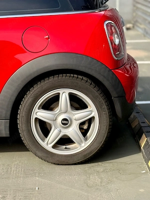 Mini Cooper R56 2007 facelift   Xenon + Piele Alcantara + Navi + Pilot automat   Foarte echipat - imagine 7