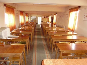Vand spatiu format din cladire si teren - imagine 6