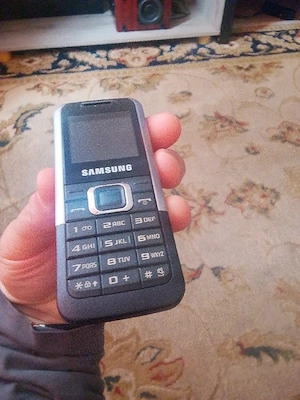Telefon Samsung E1120