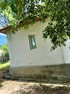 Casă de vânzare în comuna Husnicioara  - imagine 4