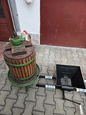 Vand teasc si zdrobitor struguri