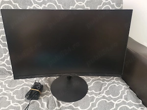 Monitor curbat de 24 Fhd