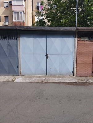 Proprietar inchiriez garaj in zona Badea Cartan