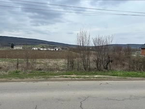 Vand teren intravilan urgent 
