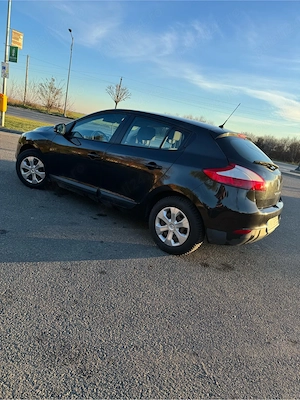 Vând Renault Megane III, an 2010, motor 1.6 benzină!  - imagine 5