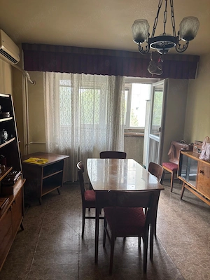 De vanzare, apartament 4 camere semidecomandat, Teiul Doamnei nr.5