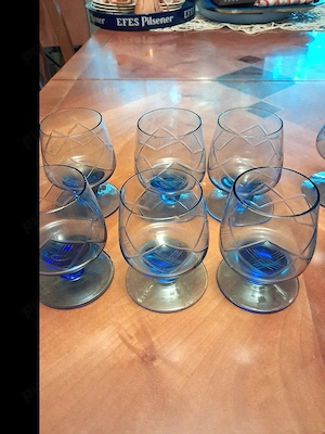 Set pahare albastre pentru vin și coniac