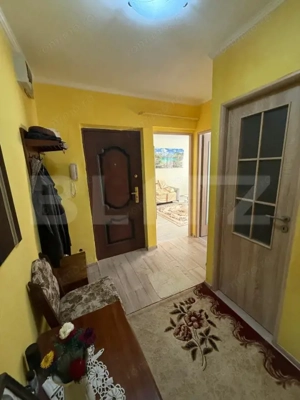 Apartament de 3 camere, 71 mp, zona Nicolina 2 - imagine 11
